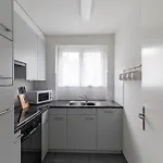 Terrific 1 Bedroom Flat Center And Near - Dahlia 9 *