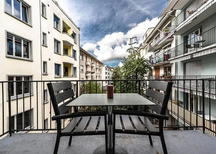 Апартаменти Terrific 1 Bedroom Flat Center And Near - Dahlia 9 *